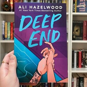 *BRAND NEW* Spicy Romance Book: Deep End by Ali Hazelwood